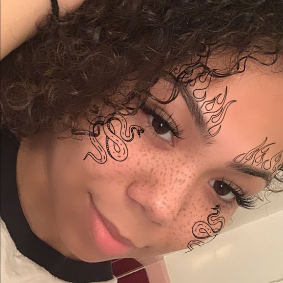 Profile Picture of Shay Freyman (@shayfreyman) on Poshmark