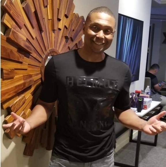 Profile Picture of Eric Joe (@erupt91) on Poshmark