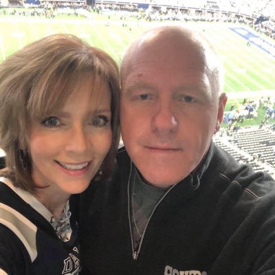 Profile Picture of Laurie Brown (@lauriekyle) on Twitter