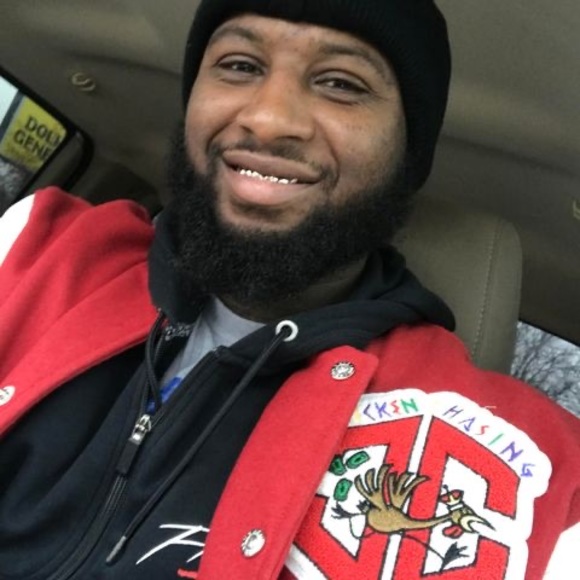 Profile Picture of Raymon Reddington (@raymon_r) on Poshmark