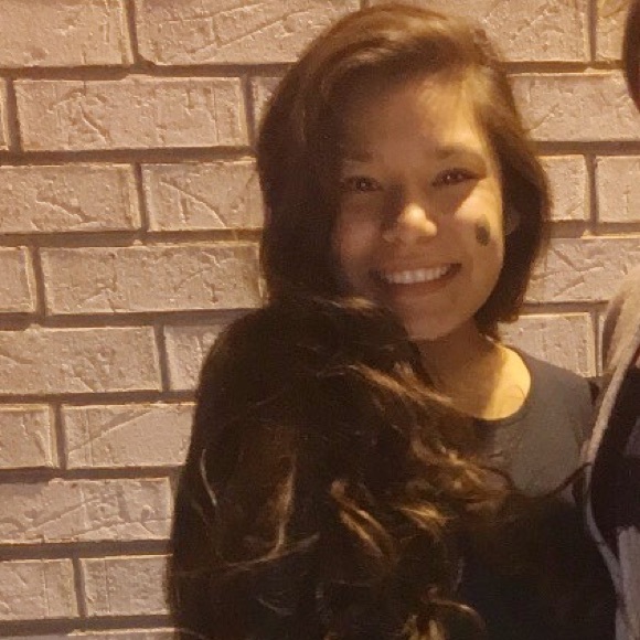 Profile Picture of Star Drazba (@stardrazba7) on Poshmark