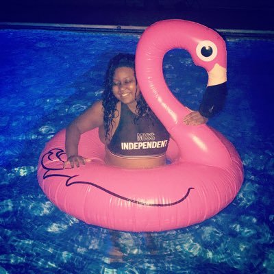 Profile Picture of Danielle Alexander (@@ItsTheDaniCali) on Twitter