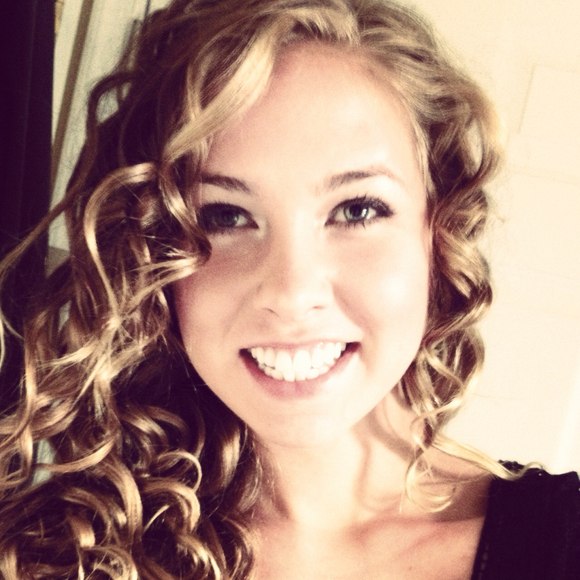 Profile Picture of Liz Joines (@ejoines) on Poshmark