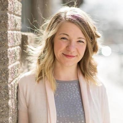 Profile Picture of Lisa Davie (@scribbandscript) on Twitter