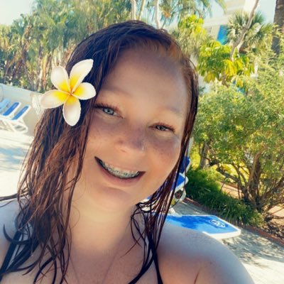 Profile Picture of Jennifer Rutan (@Rutan2Rutan) on Twitter