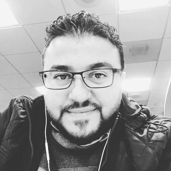 Profile Picture of Mena Monos (@minooooo) on Poshmark
