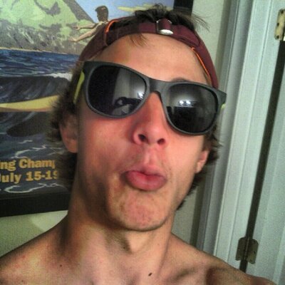 Profile Picture of Bubba Boros (@johnny_boy999) on Twitter