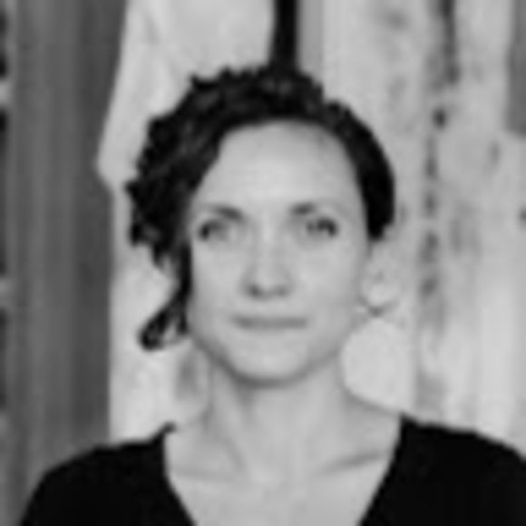 Profile Picture of Laura Sallade (@laurasallade) on Poshmark