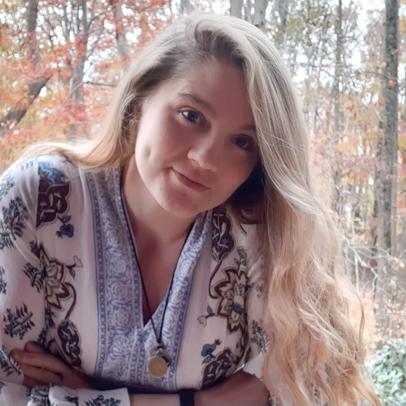 Profile Picture of Maren-machel Ostlund (@marenmachel) on Poshmark