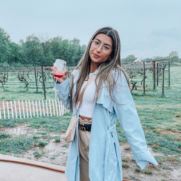 Gab Ferrovecchio - Poshmark Profile Picture of Gab Ferrovecchio (@gferrove) on Poshmark