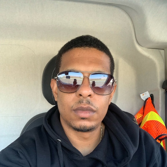 Profile Picture of Reynold James (@reynold_james) on Poshmark