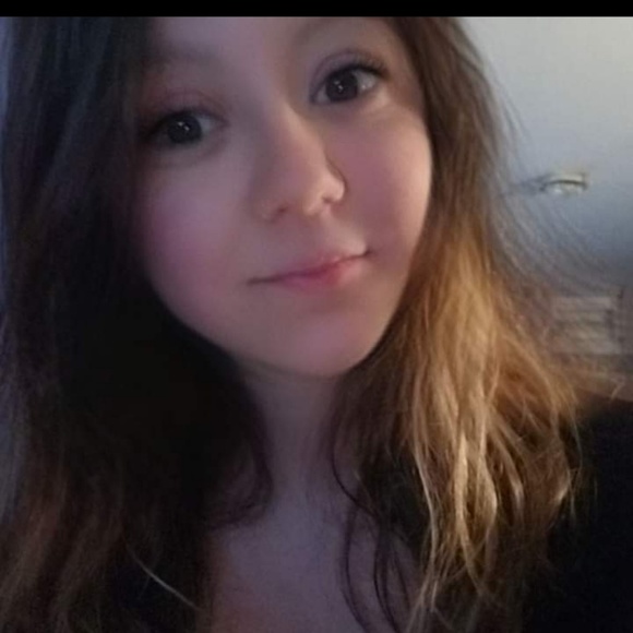 Profile Picture of Luz Saucedo (@lucies11) on Poshmark