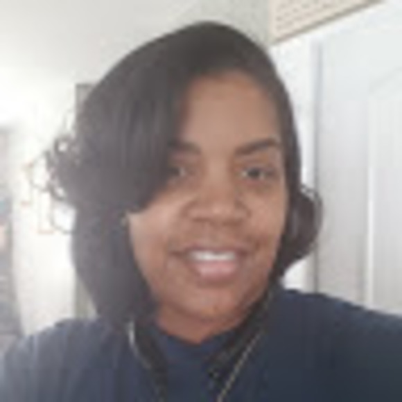 Profile Picture of Malika Thomas (@malikadthomas) on Poshmark