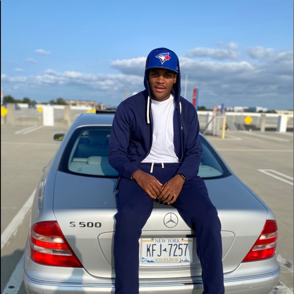 Profile Picture of Dennis Fothergill (@whosknocking23) on Poshmark