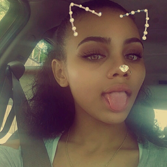 Profile Picture of Aleasha Harris (@aleasha1116) on Poshmark