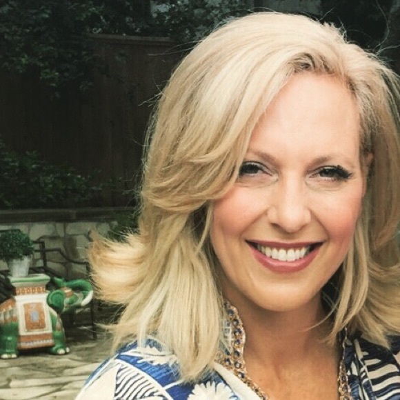 Allison Knaupe - Poshmark Profile Picture of Allison Knaupe (@aknaupe) on Poshmark