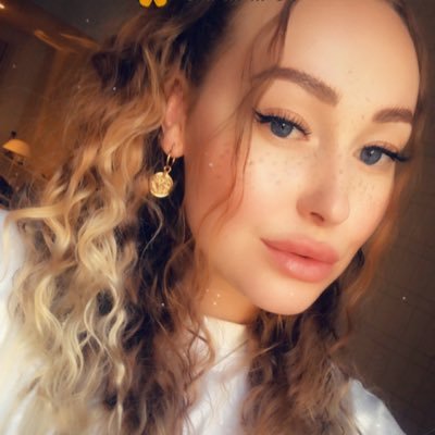 Profile Picture of Mari-Helen Johansen (@mariodland94) on Twitter