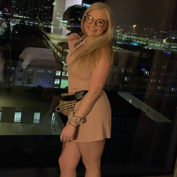 Profile Picture of Brenna Wrede (@brennawrede) on Poshmark