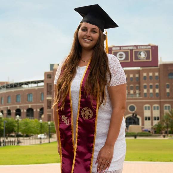 Profile Picture of Melissa Helphrey (@melissah10555) on Poshmark