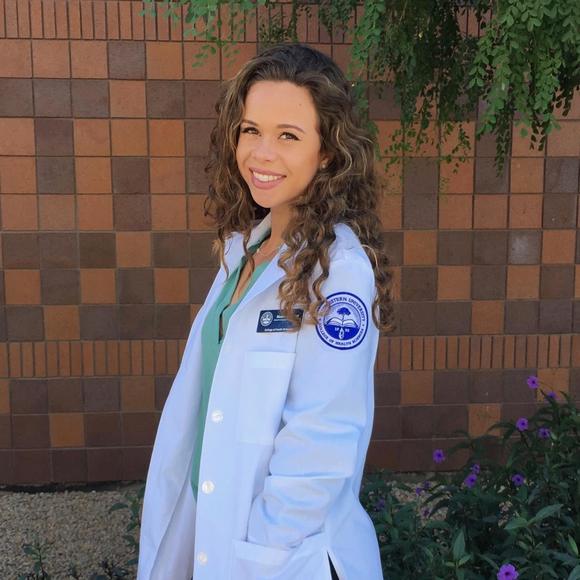 Profile Picture of Naomi Asplund (@naomijoy56) on Poshmark