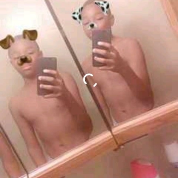 Profile Picture of Alec Richardson (@alecrichardson) on Poshmark