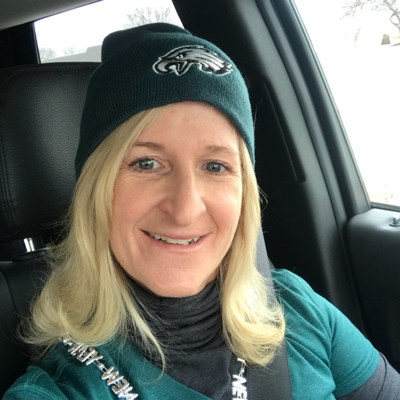 Profile Picture of Stacie Maiers (@scmaiers) on Poshmark