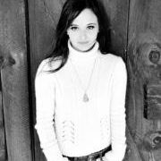 Profile Picture of Erica Thornton (@eadelle) on Pinterest