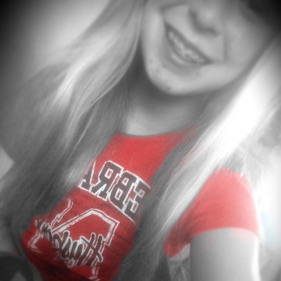 Profile Picture of Erin Quinn (@erin_quinn13) on Poshmark