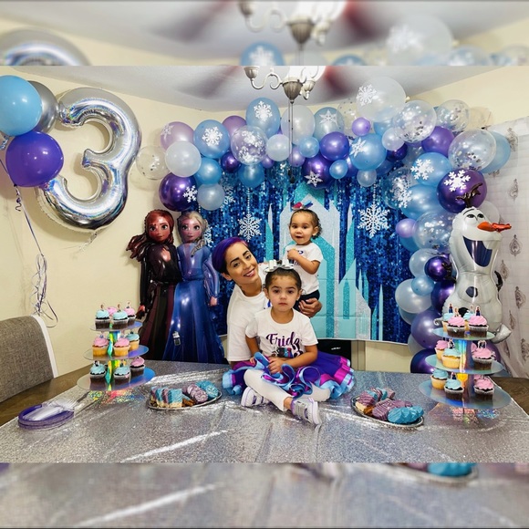 Profile Picture of Yajaira Zerda (@yzerda91) on Poshmark