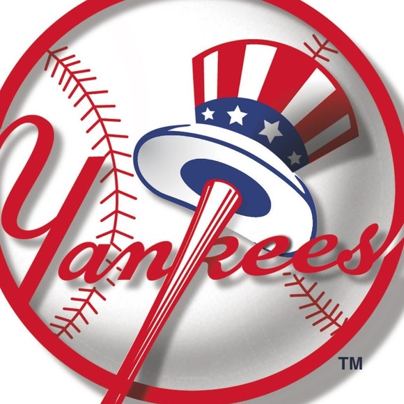 Profile Picture of Rebecca Ulanski (@rldwyer) on Poshmark