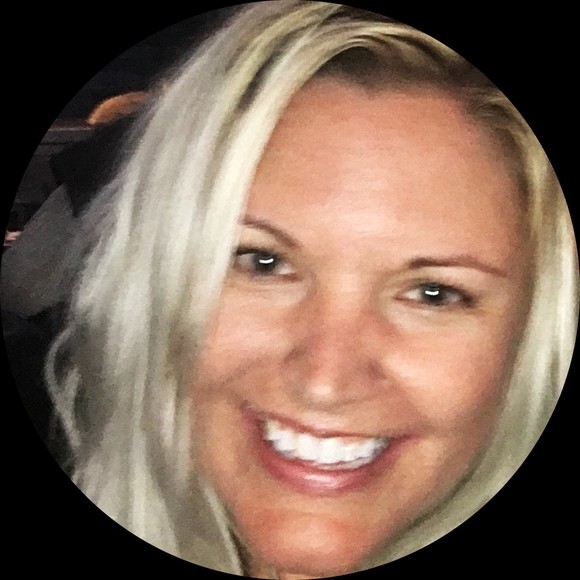 Profile Picture of Candace Williams (@cwduke1982) on Poshmark