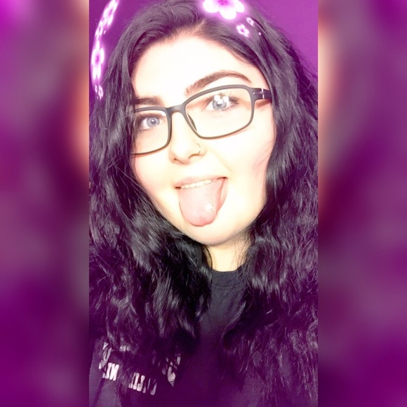 Profile Picture of Danielle Bayko (@dbayko) on Poshmark