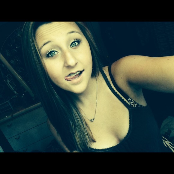 Profile Picture of Kasey Pyryt (@kaseeeyx3) on Poshmark