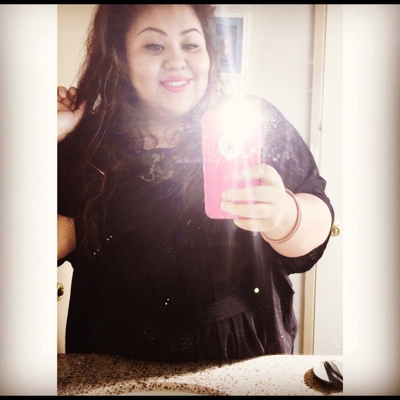 Profile Picture of Bianca Nava (@biancanava) on Poshmark