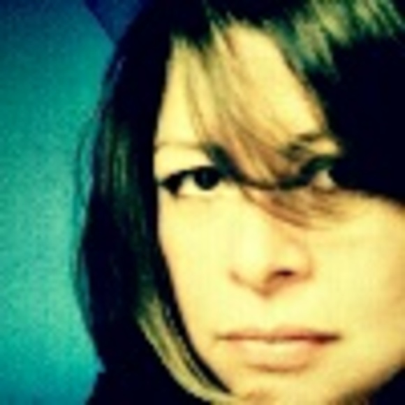 Profile Picture of Veronica Blazejewski (@veron79) on Poshmark