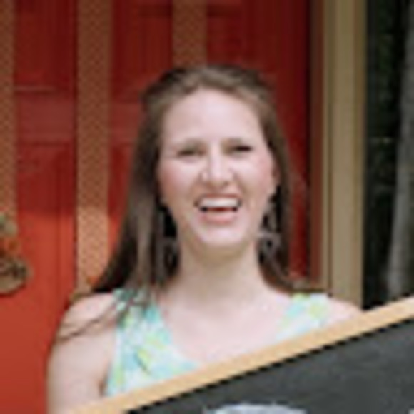 Profile Picture of Carla Gaddy (@carla_gaddy) on Poshmark