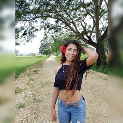 Profile Picture of Stephanie Salas (@Stephasalas14) on Twitter