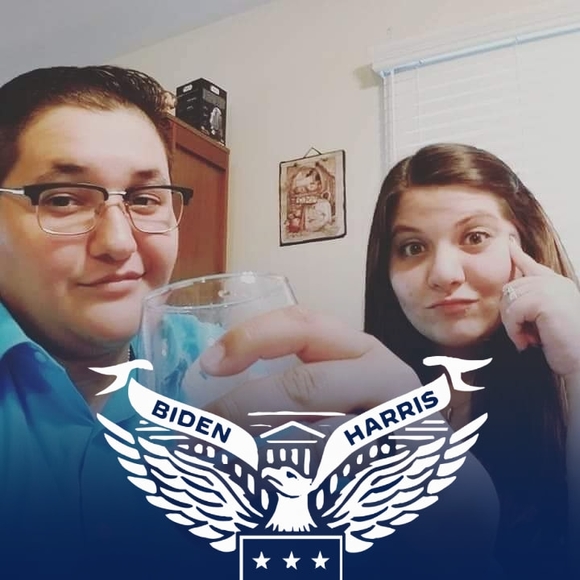 Profile Picture of Mariah Fonseca (@mnfonseca27) on Poshmark