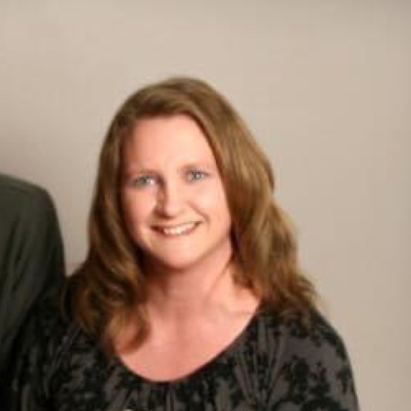 Profile Picture of Stefanie Wilson (@babyblueyes1022) on Poshmark