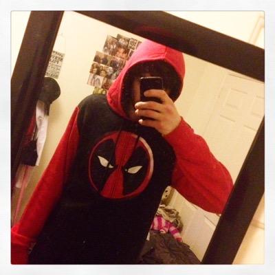 Profile Picture of Tom (Stretch) (@StretchSSB) on Twitter