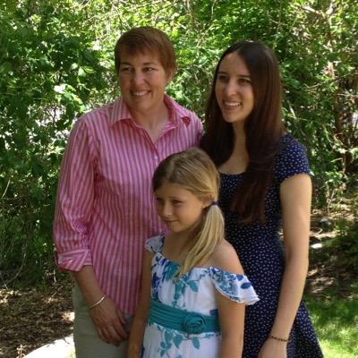 Profile Picture of Tami Rudd (@corbear1010) on Twitter