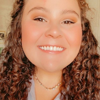 Profile Picture of Julia (@_juliacoats) on Twitter