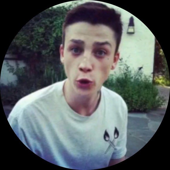 Profile Picture of Darrie Reed (@darrie2473538) on Poshmark