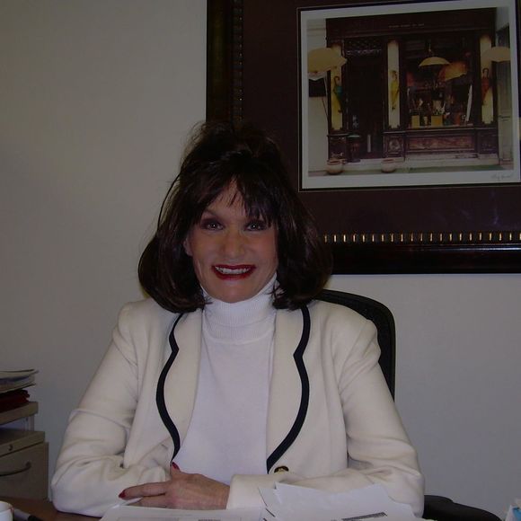 Profile Picture of Nancy Nicholas (@nancynicholas29) on Poshmark