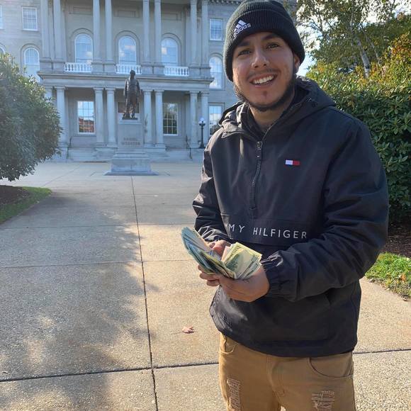 Alex Batista - Poshmark Profile Picture of Alex Batista (@alexbatista00) on Poshmark