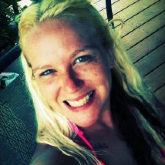 Profile Picture of Allie Shephard (@albone) on Poshmark