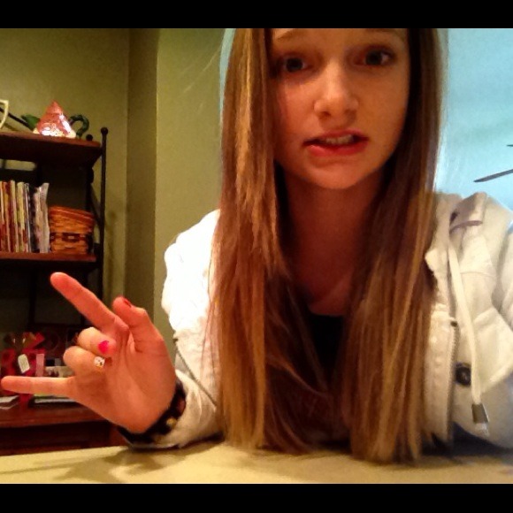 Lindsey Billett - Poshmark Profile Picture of Lindsey Billett (@lindsey132) on Poshmark