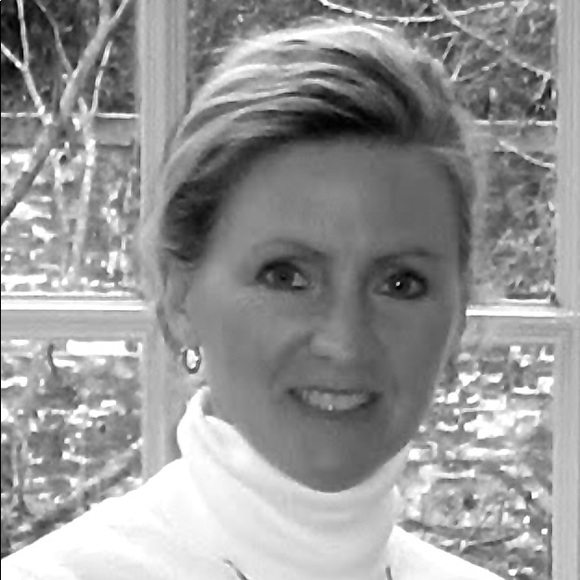 Profile Picture of Susan Daiutolo (@susan2019510) on Poshmark