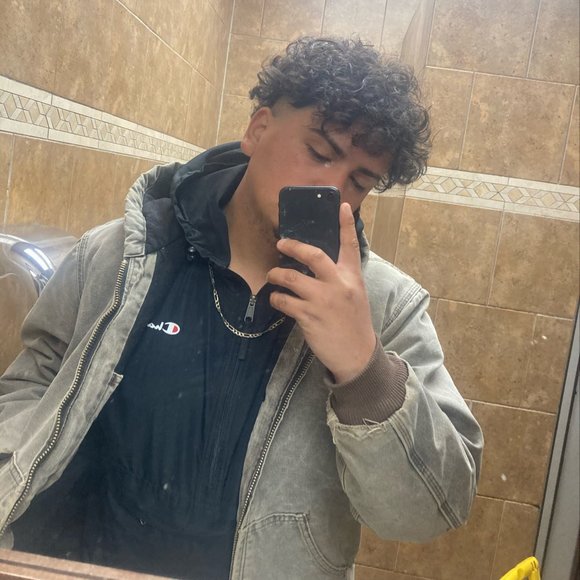 Profile Picture of Julio Campos (@juliocampos775) on Poshmark