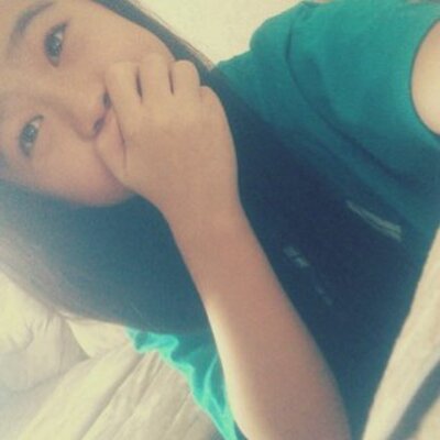 Profile Picture of Lily Vue (@vue_lily) on Twitter